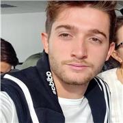 Neolaureato bilingue offre lezioni private di Francese scritto e conversazione